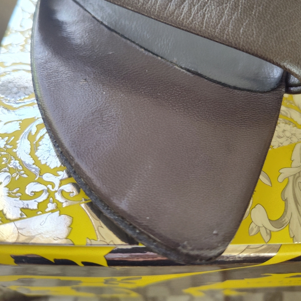 PRADA - Picture 5 of 12